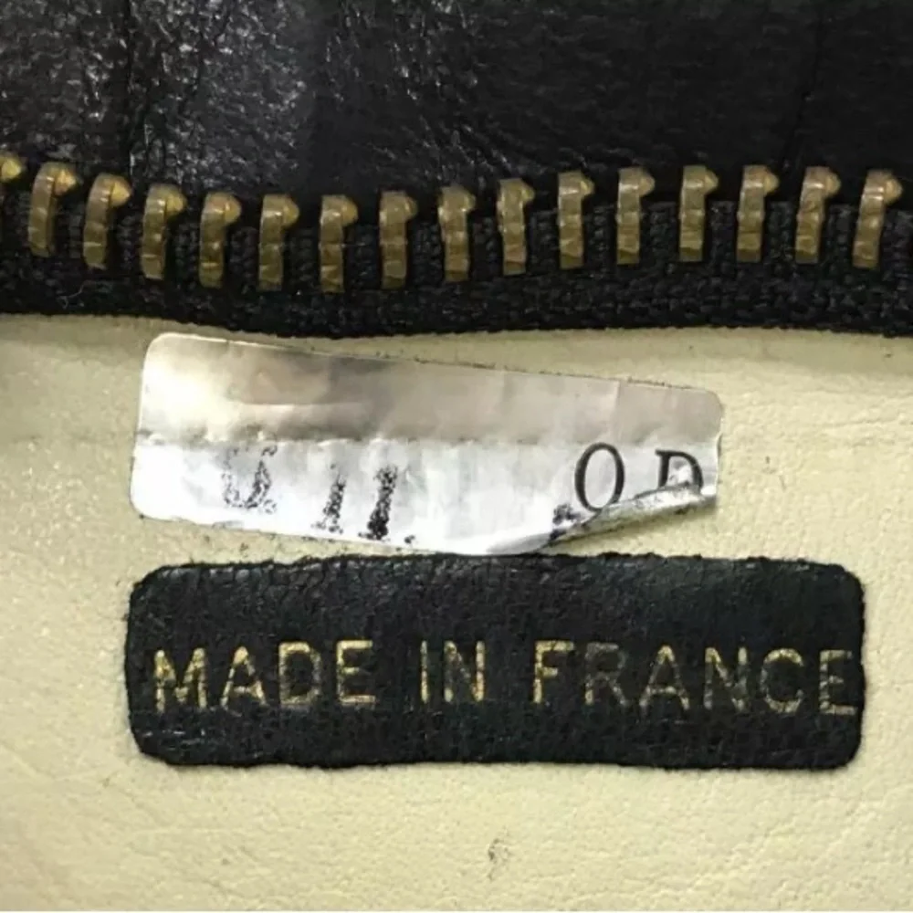 CHANEL Matelasse Pouch/Clutch
Leather Black Authentic with COA - Picture 8 of 10